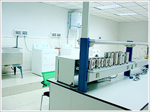 走進(jìn)倉(cāng)庫(kù)